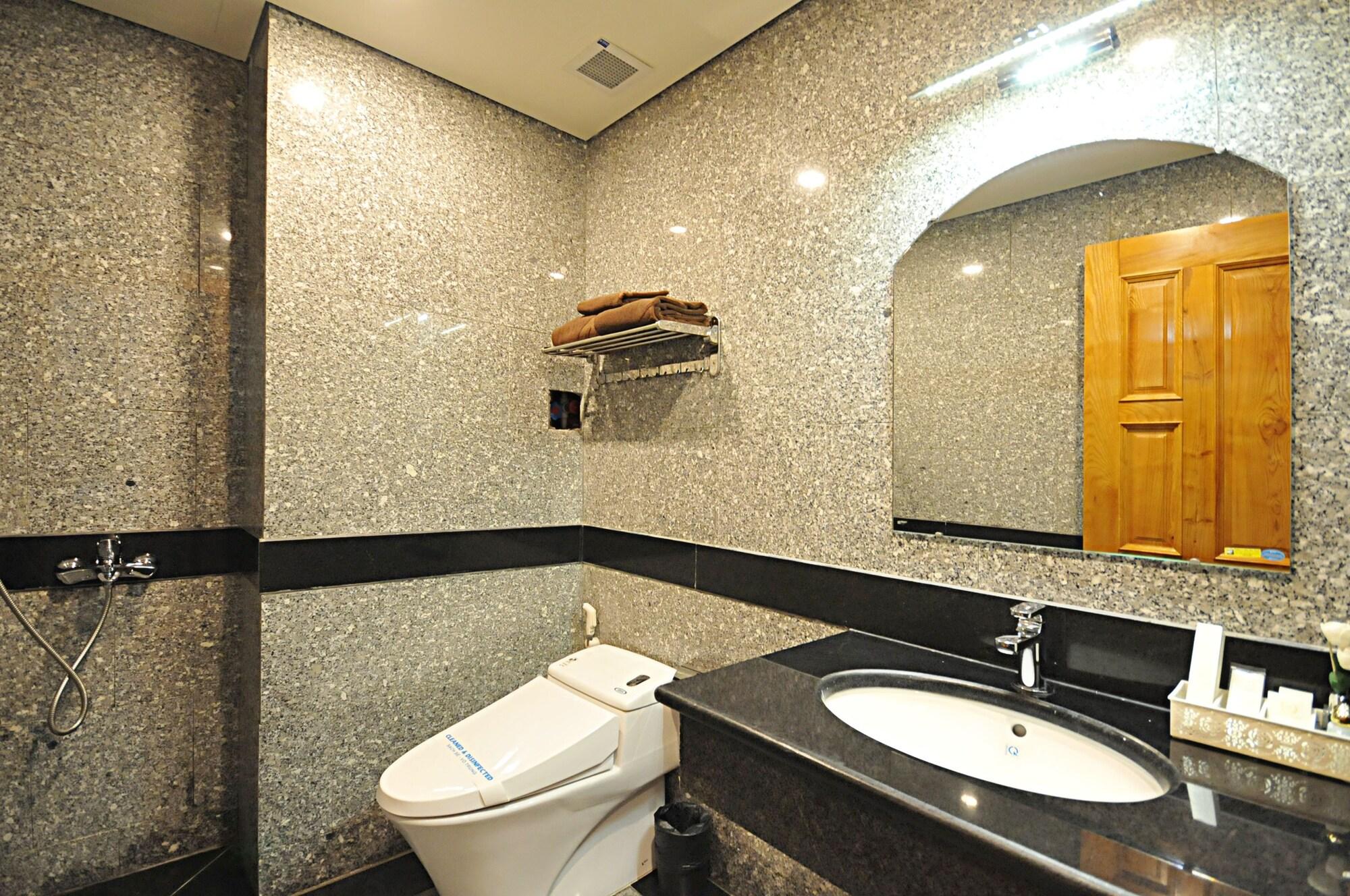 Twins Hotel Ho Chi Minh City Bagian luar foto